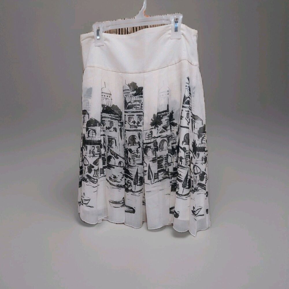 White House Black Market Vacations Skirt Sz 6 Black Beige Pleated Silk BEAUTIFUL